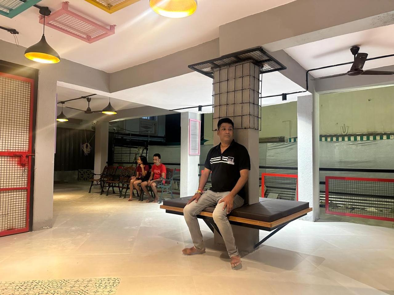 Travotale Hostel And Cowork Koregaonpark Pune Exterior foto
